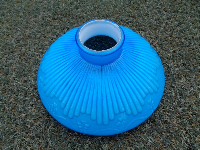 ランプ笠　サイズ径23cm　青白色　きせ硝子　1個　検索　灯火機　完品