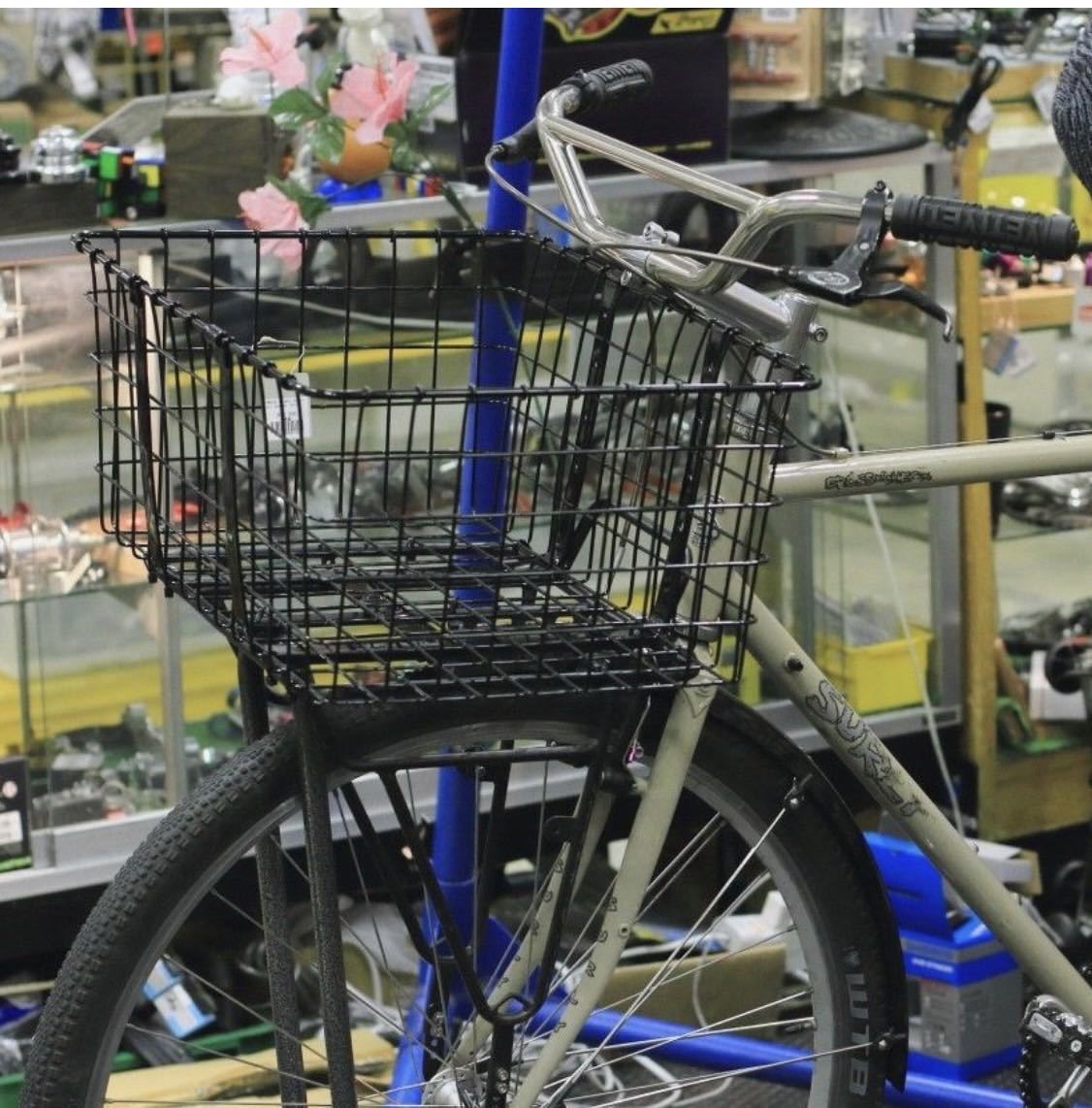 giant bicycle basket GRANNY SAYS Adult Bike Front, Baskets with Adjustable Straps hauling machine with Sunlites Stainless Quick Release Basket Racks | Giant Bicycles Canada