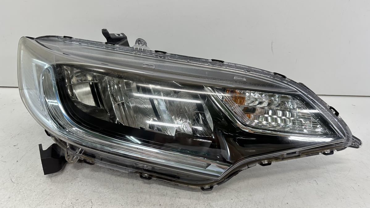 50925 破損無し フィット ハイブリッド GP5 GP6 後期 純正 右 ヘッドライト LED STANLEY W3674 刻印 N3
