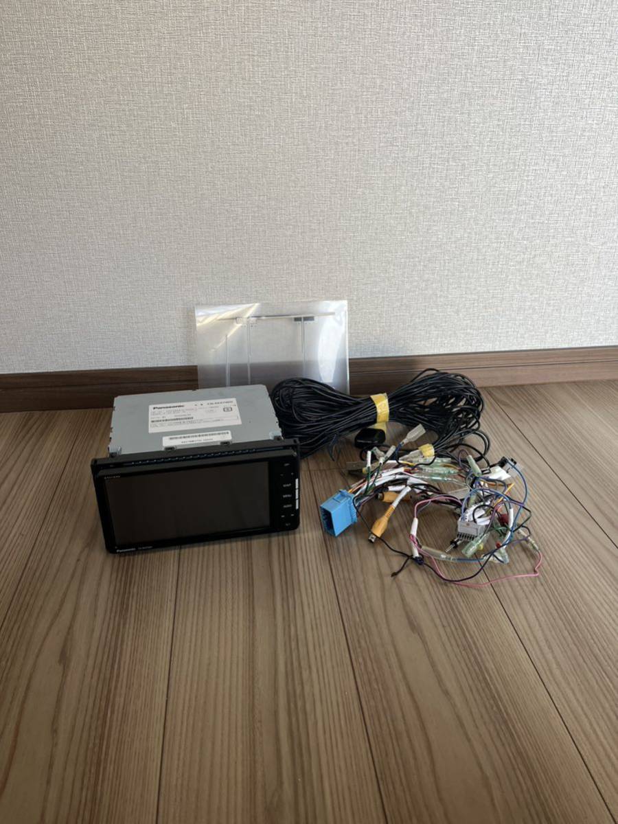 パナソニックストラーダ CN-RE07WD 7型ワイド