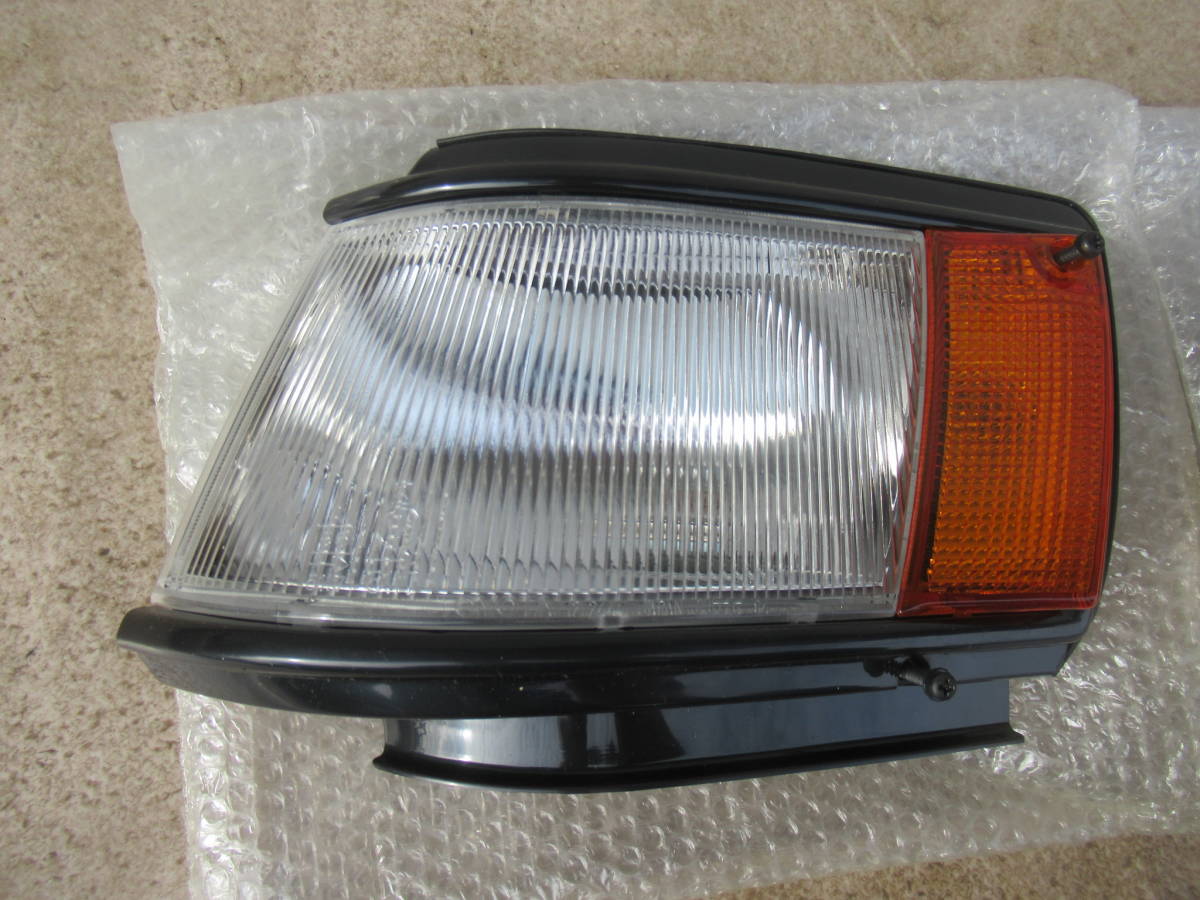 AE86 レビン 後期 純正 コーナーレンズ サイドマーカー ウィンカー  