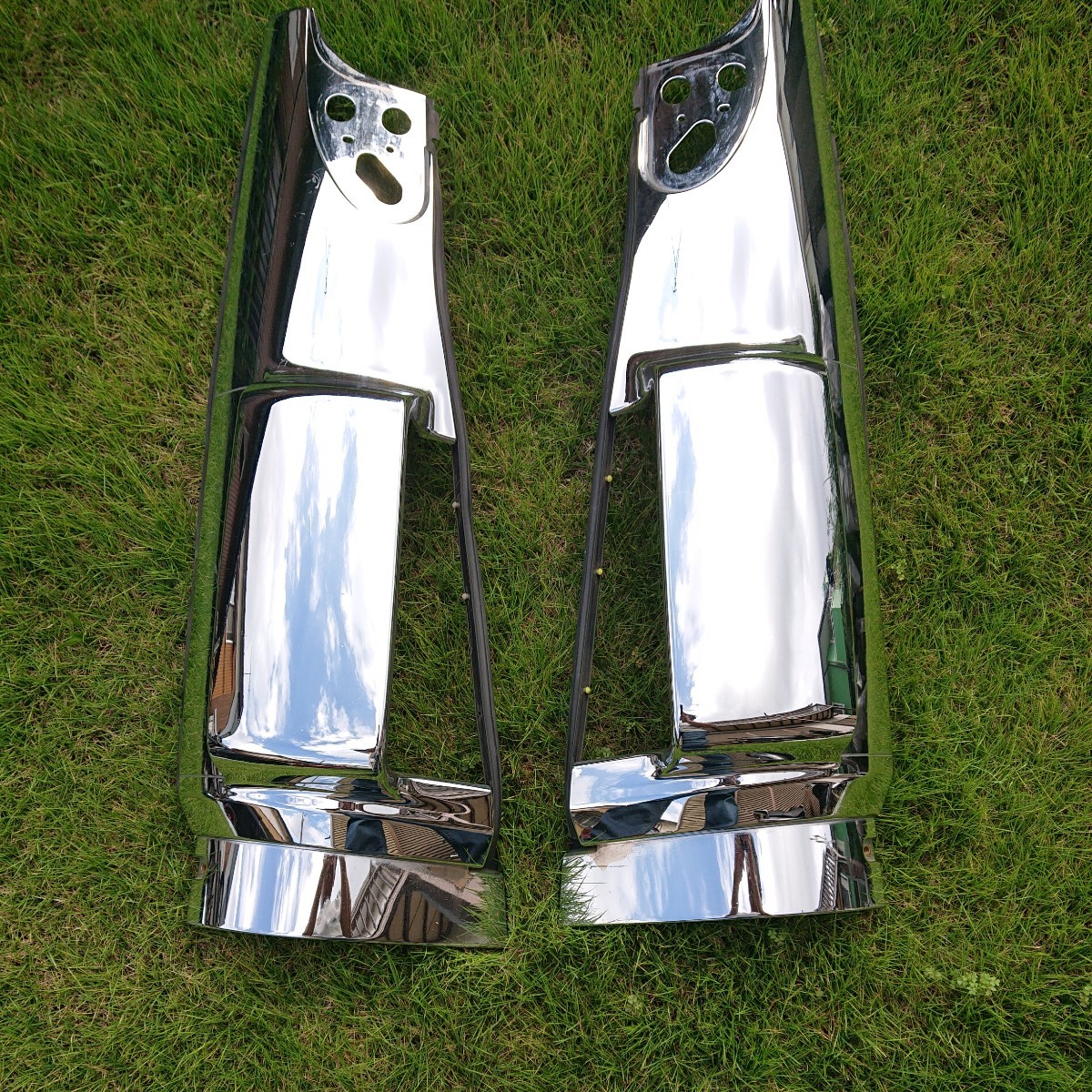 イスズ 純正 NEWギガ メッキ コーナーパネル