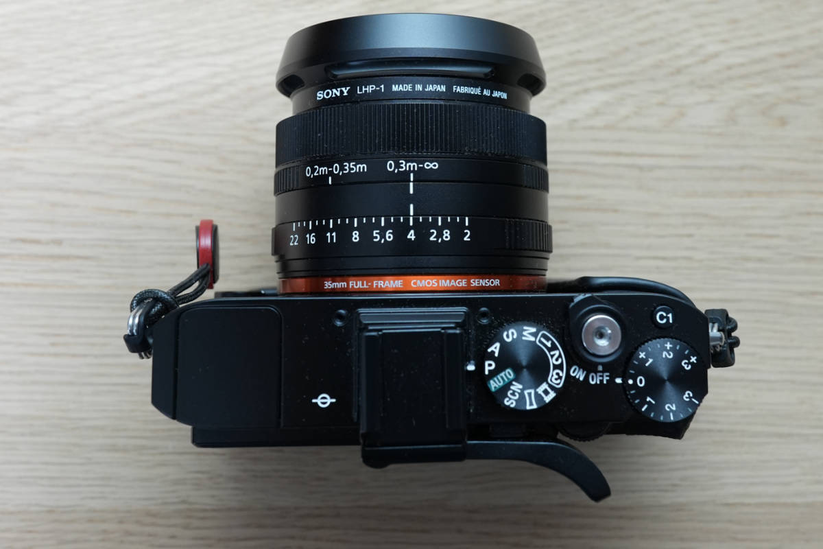 激安大特価，大得価 サイバーショット RX1R II DSC-RX1RM2 使用わずか 純正アクセサリ(ソニー)｜売買されたオークション情報、yahooの商品情報をアーカイブ公開 - オークファン ソニー