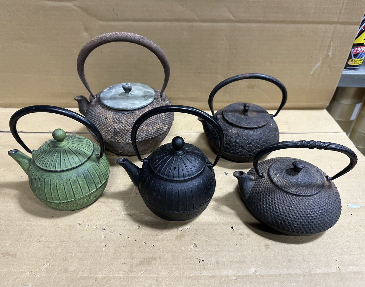 龍文堂造『安之介』　　　　　　　　　　　鉄瓶急須 龍と蛙　時代物　鉄煎茶道具 M)龍文堂 南部鉄器 鉄瓶 胡桃 急須 煎茶道具 まとめて5点 中古品