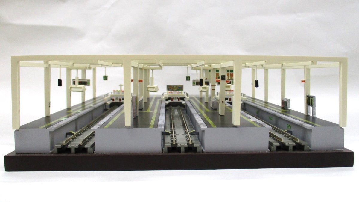松本商事 阪急梅田駅ジオラマ（京都本線）【C】krn091104
