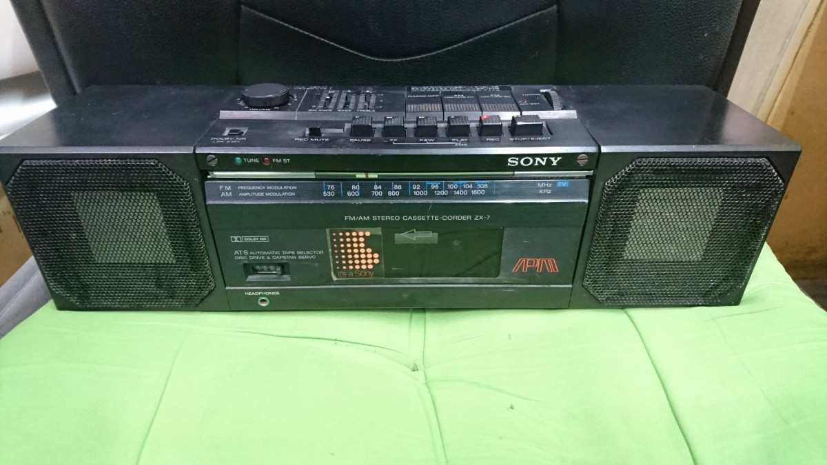 赤字超特価，豊富な】 SONY ラジオカセットレコーダー ZX7