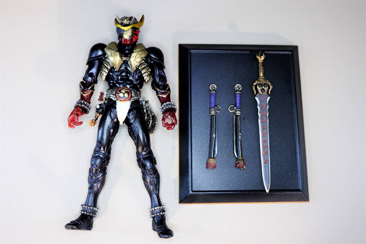 S.I.C カスタム 仮面ライダー独眼鬼　ドクガンキ　仮面ライダー響鬼 玩具レビュー S.I.C. 0 仮面ライダー響鬼編 - YouTube