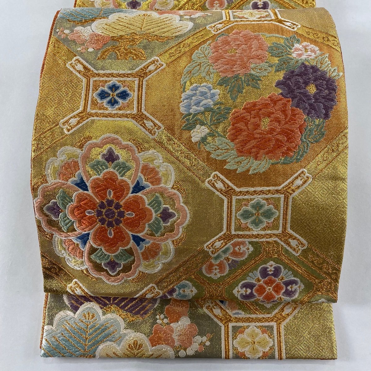 袋帯 美品 秀品 華文 松 金糸 唐織 金色 六通 正絹 【中古】