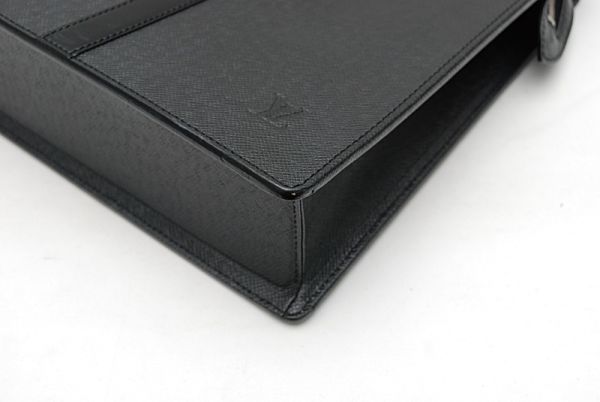 ☆極美品☆ ルイヴィトン LouisVuitton タイガ ポルトドキュマン