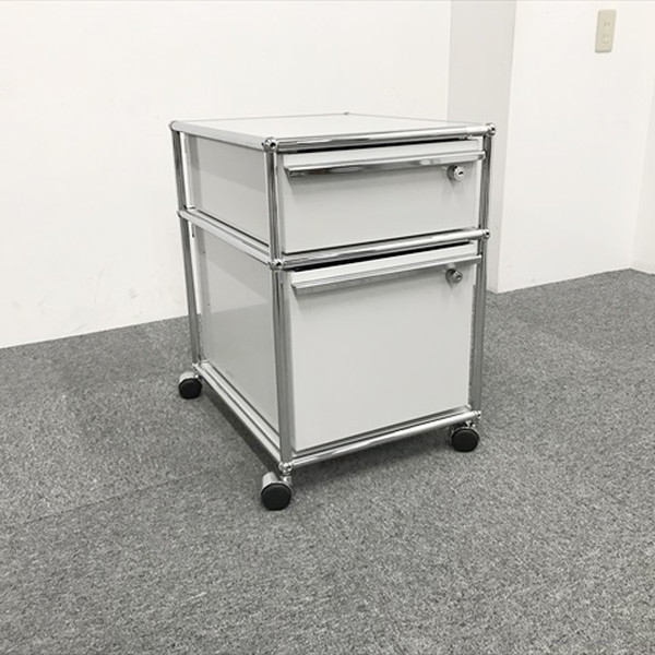 USMハラー USM インサイドワゴン Wagon 2段サイドボード メルカリ