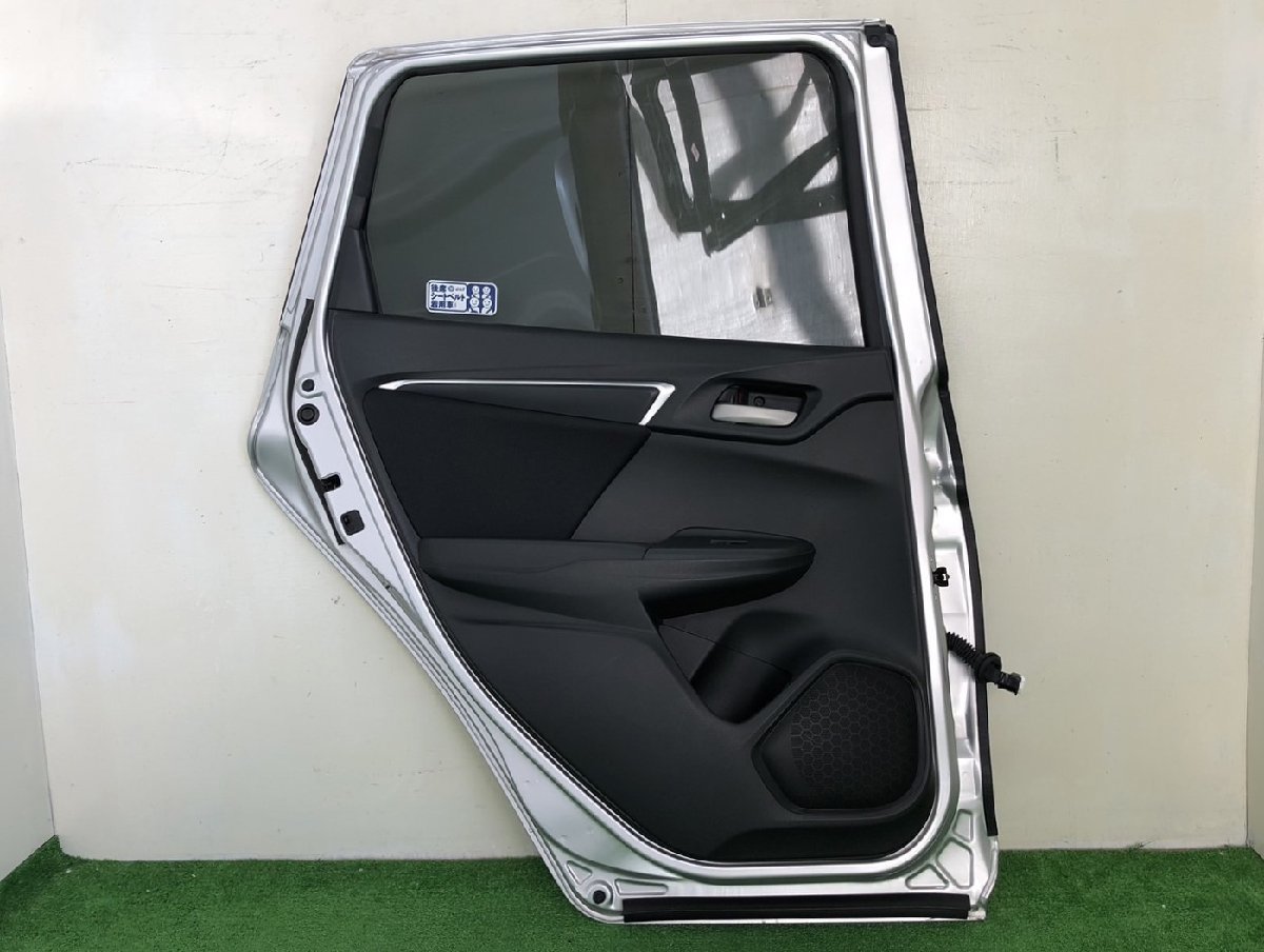フィット GK4 GK3 GP5 GK5 GK6 ホンダ | GP6 純正 左 後期 型式:DAA-GP5｜フィットハイブリッド(ホンダ)の総合情報 一世代前の狙い目モデル三代目ホンダ・フィット ハイブリッド 右