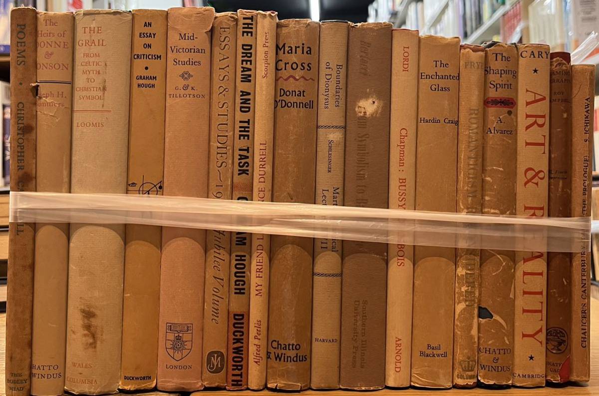 y1013-30. 英米文学まとめセット/洋書/ディスプレイ/ハードカバー/詩/ポエム/ poem /評論/マリア・クロス/グラハム・ハフ/