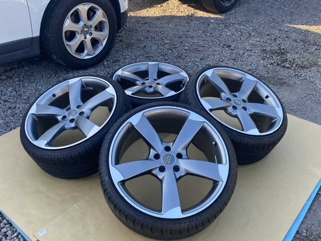 ホイール付タイヤ4本セット AUDI A4, A5, A6, TT 20×9J+35 PCD112 245 