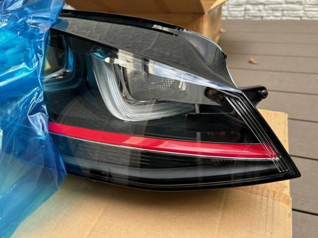 ゴルフ７ ゴルフＧＴi　純正右ヘッドライト　HIDバラスト付　新品＆未使用品　AUCHH ゴルフ７_9