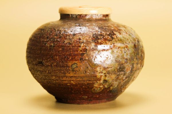 信楽焼 三階菱院紋 香合 保庭楽入 共布 共箱 保庭楽入 紫香楽古窯 古信楽茶入 共箱 仕覆