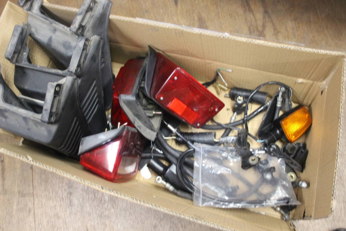 CBX550F CBX400F : HONDA CBX 純正 タイプ ハンドル 赤 カスタム 