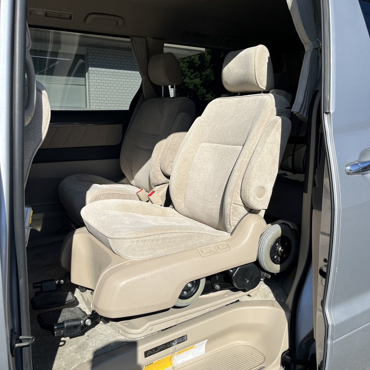 (S231016-2)レア 中古品 トヨタ 純正 アルファード 10 系 ウェルキャブ セカンドシート左 全自動脱着　手動車椅子 中古品作動品