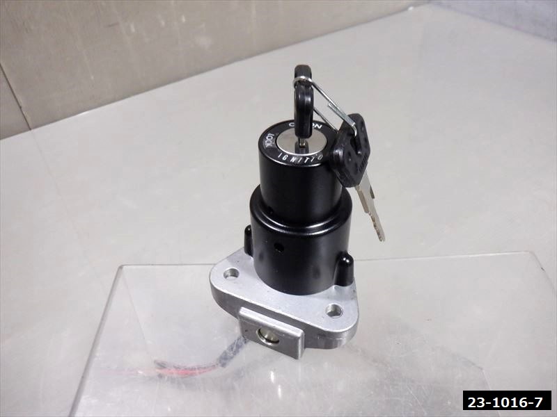 YAMAHA DT50 17W キー BOX 純正品 6V 17W DT ヤマハ (23-1016-7)