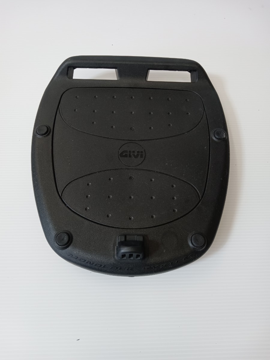 GIVI B32NBD トップケース PCX ブラケット JF56 JF81 JK05 リア 