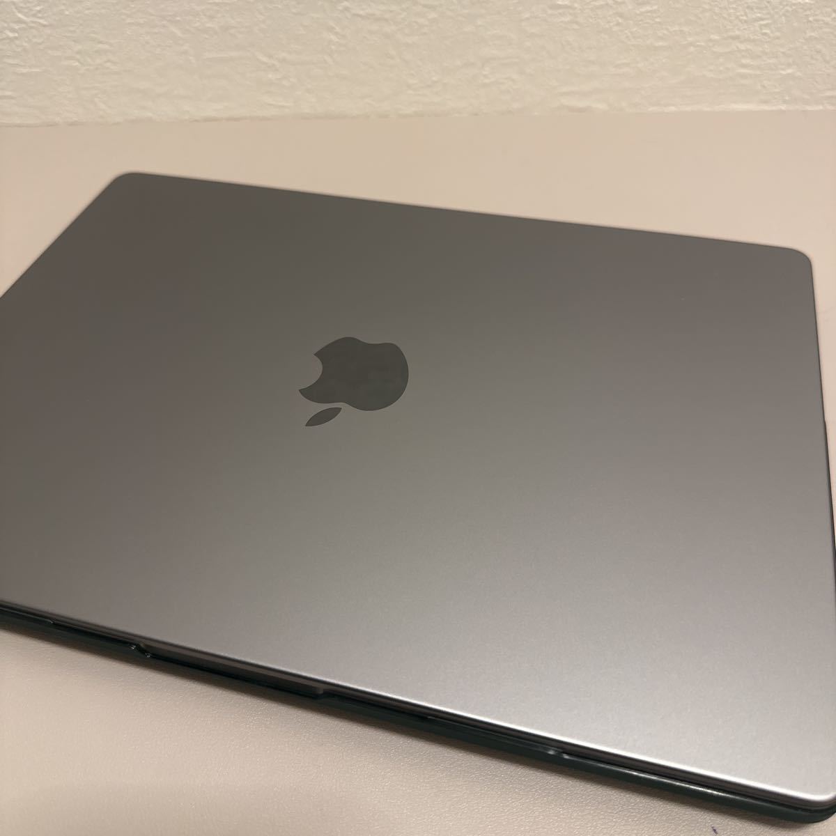 ほぼ未使用 MacBook Air 2023 M2 15インチ スターライト｜Yahoo!フリマ