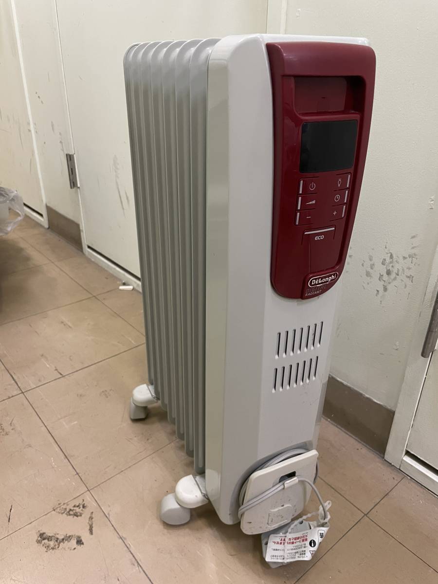 【動作品・全国送料無料】デロンギ オイルヒーター★KHD410812-RD★暖房能力1200W