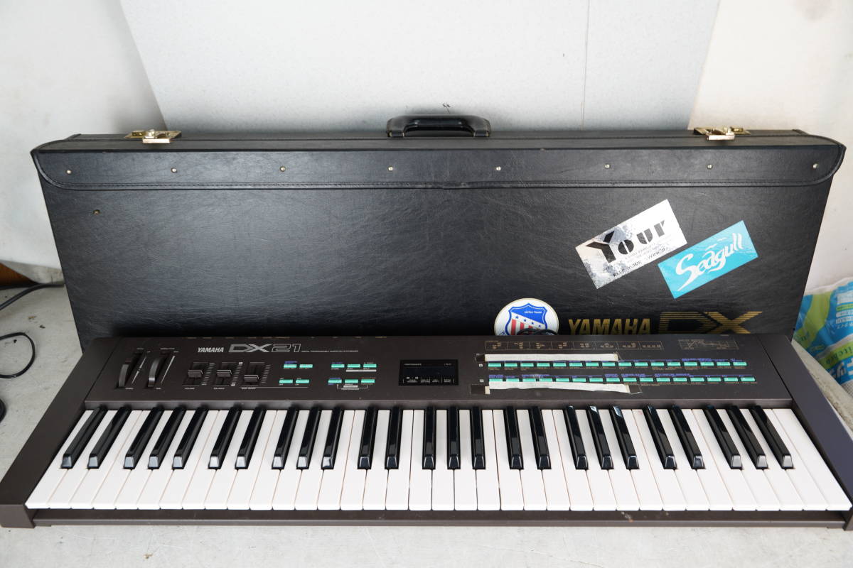 ○YAMAHA ヤマハ シンセサイザー DX21 ハードケース付 ジャンク
