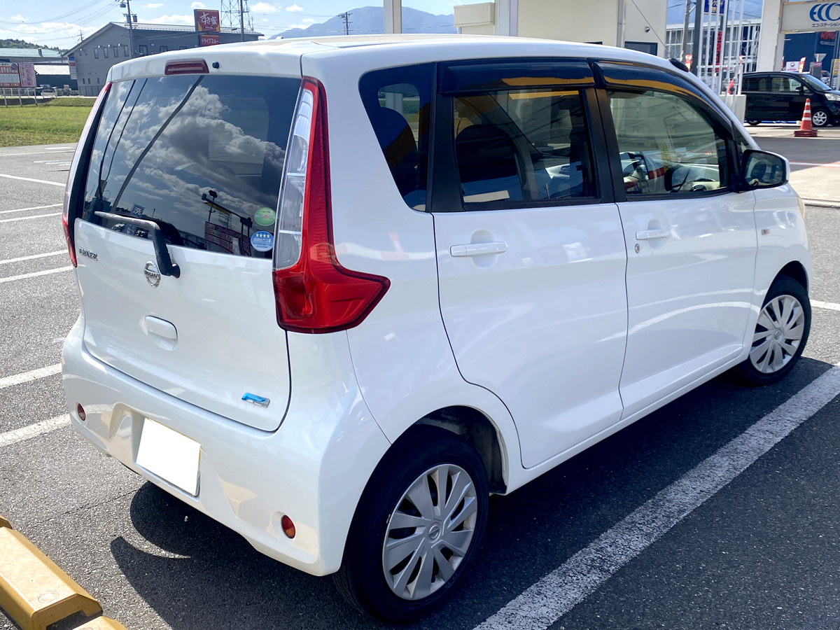 H26年日産デイズ・検7年1月迄！外装キレイ・多走行も機関良好・ナビ 