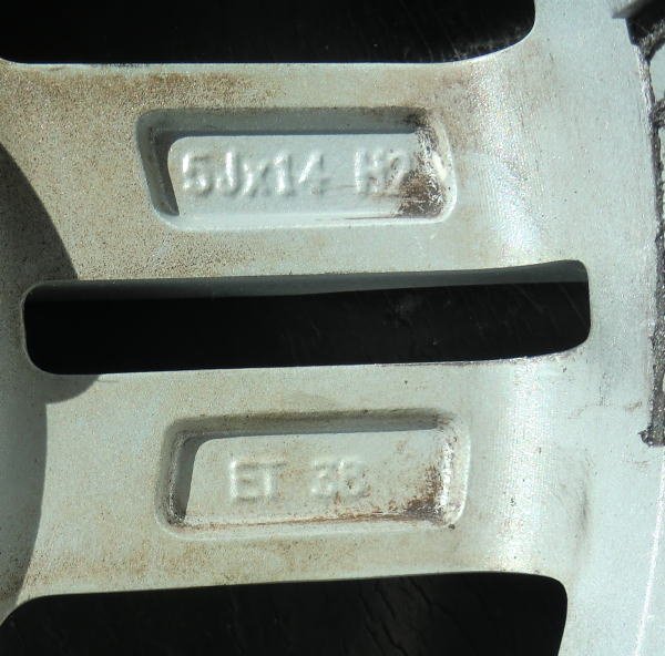 中古純正アルミホイール　ＦＩＡＴ　ＰＡＮＤＡ用（16912） １４Ｘ５.0Ｊ ９８Φ４穴 　４枚セット　 パンダ 2007年式 アレッシィ・16912 (フィアット) FIAT にて使用