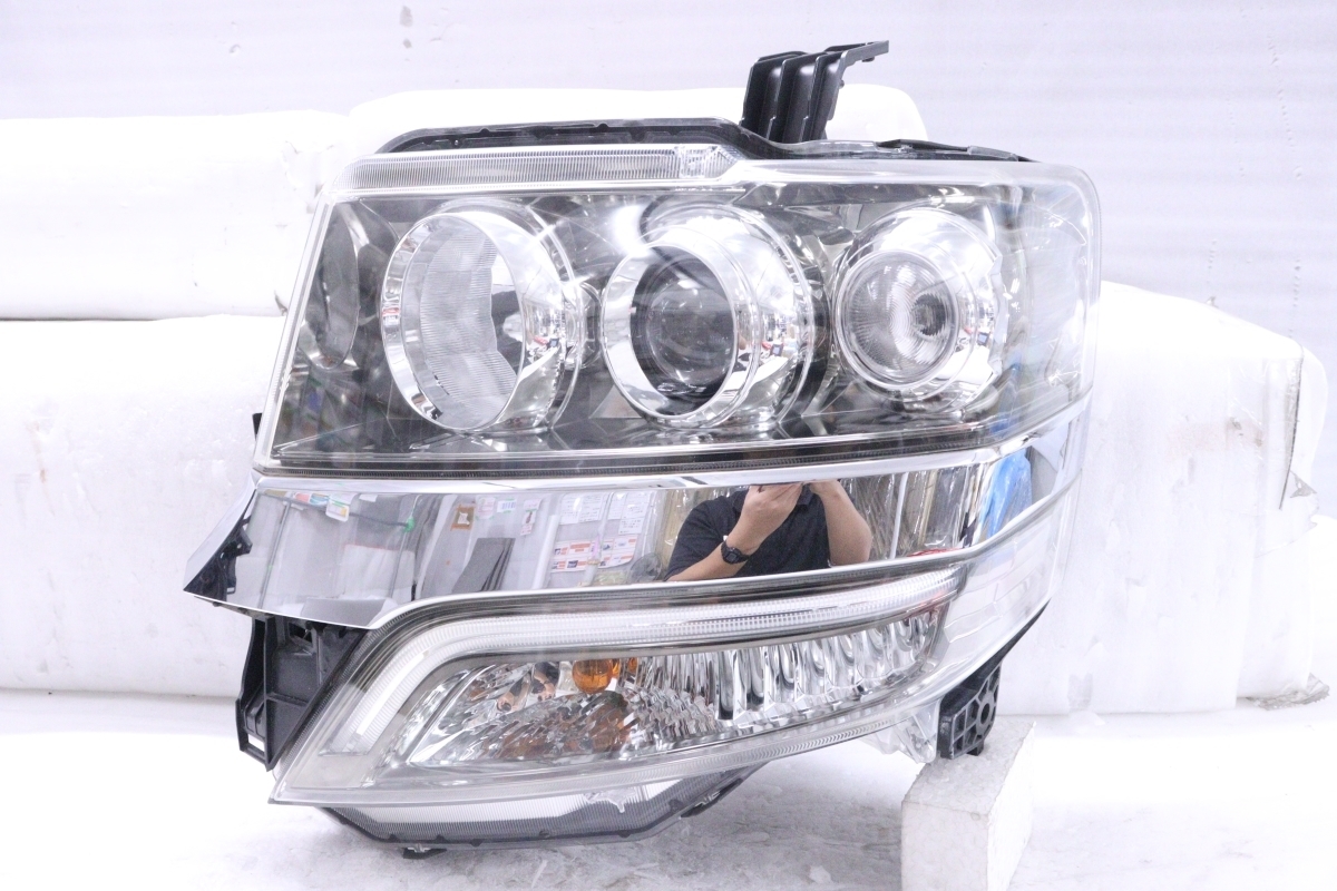 30-2102★HID JF1 JF2 N-BOXカスタム★左ヘッドライト KOITO 100-62038 打刻:4 ユニット スモークメッキ 純正★ホンダ (QT)