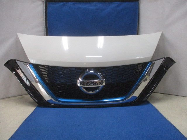 壱:E12ノート後期純正Fフロントグリル62310-5WC0A