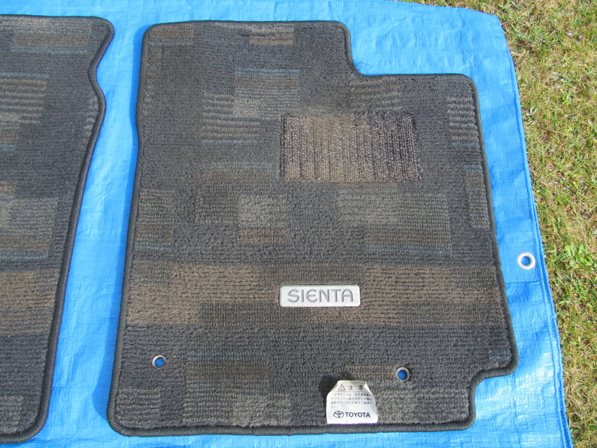初期型　シエンタ　NCP-81G　純正フロアマット_2