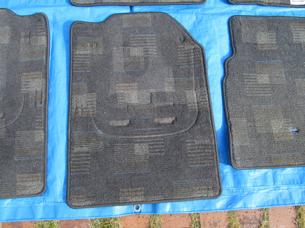 初期型　シエンタ　NCP-81G　純正フロアマット_6