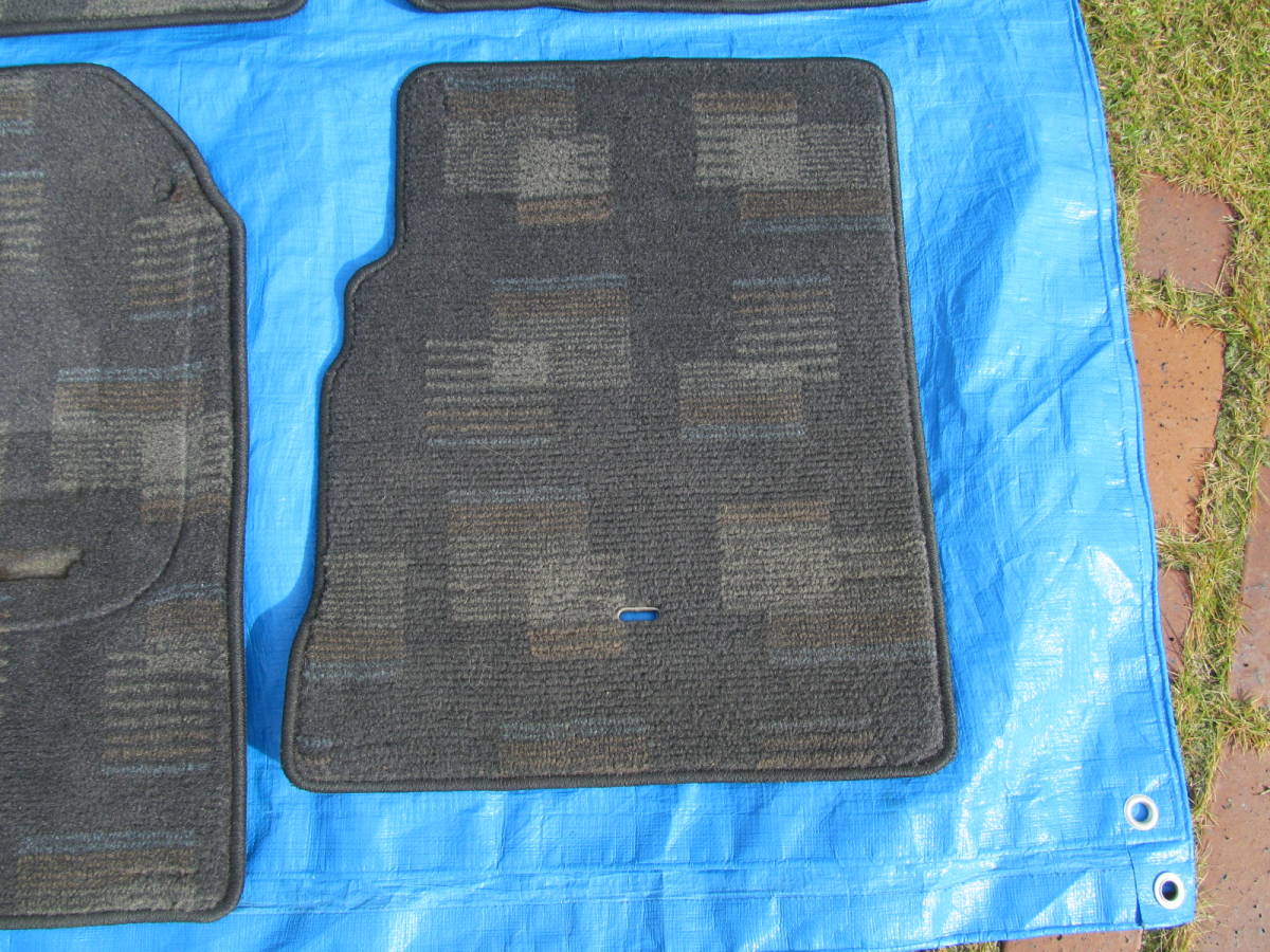 初期型　シエンタ　NCP-81G　純正フロアマット_7