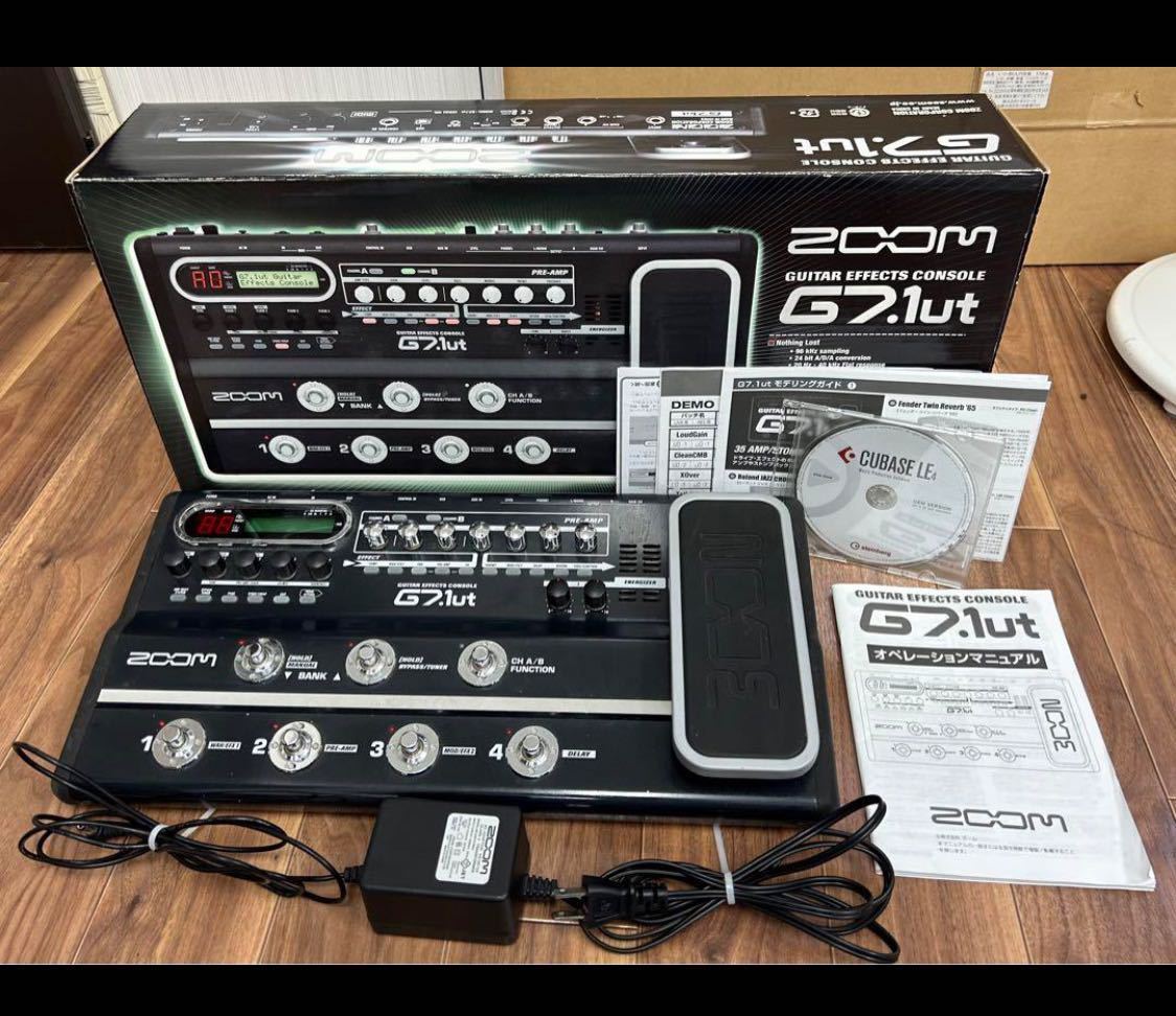 ZOOM G7.1ut マルチエフェクターセットエフェクターボードほか付属品 G7.1ut Guitar Effects Console | Zoom