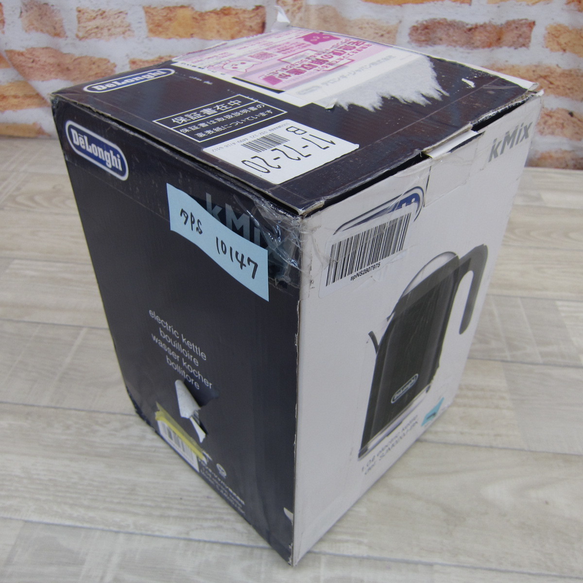 10147PS23【未使用】DeLonghi kMix(ケーミックス) 電気ケトル ブラック