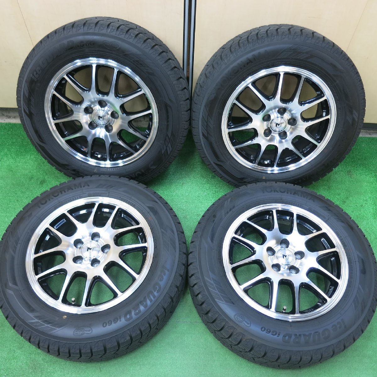 送料無料]超バリ溝！22年！ほぼ10分☆プリウス 等 195/65R15