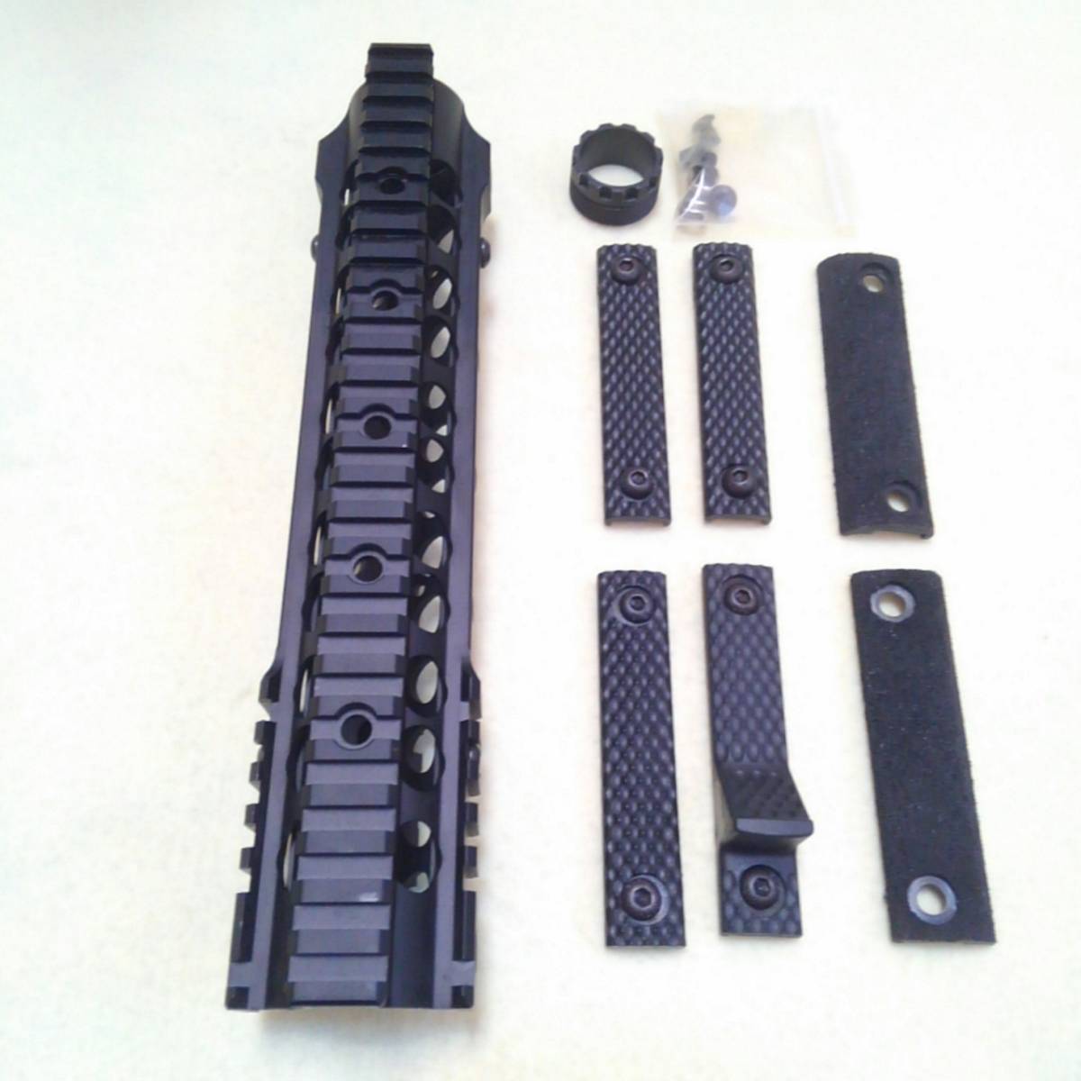 KAC URX3.1ハンドガード　レプリカ　10.75インチKNIGHTS ARMAMENT AIRSOFT ナイツ　アーマメント M4 M4A1 