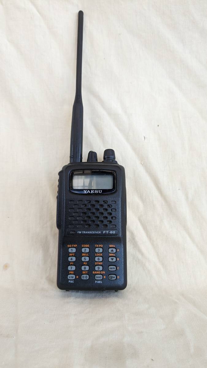 YAESU　FT-60R　本体、バッテリー、充電器、英語取説、純正箱
