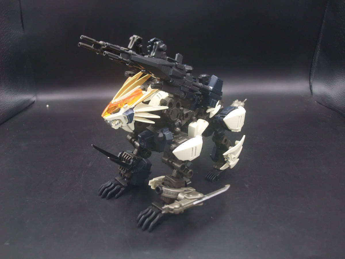 正規品 ZOIDS ヴァルキリーシーザー ゾイド VALKYRIE CAESAR 正規