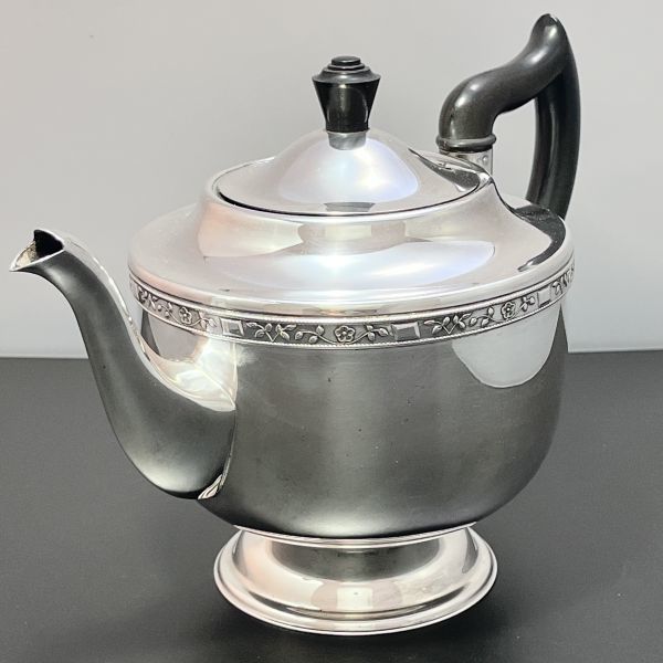 Walker Hall アールデコのティーサービス 4点 Wilkinson すぅ 【Viners