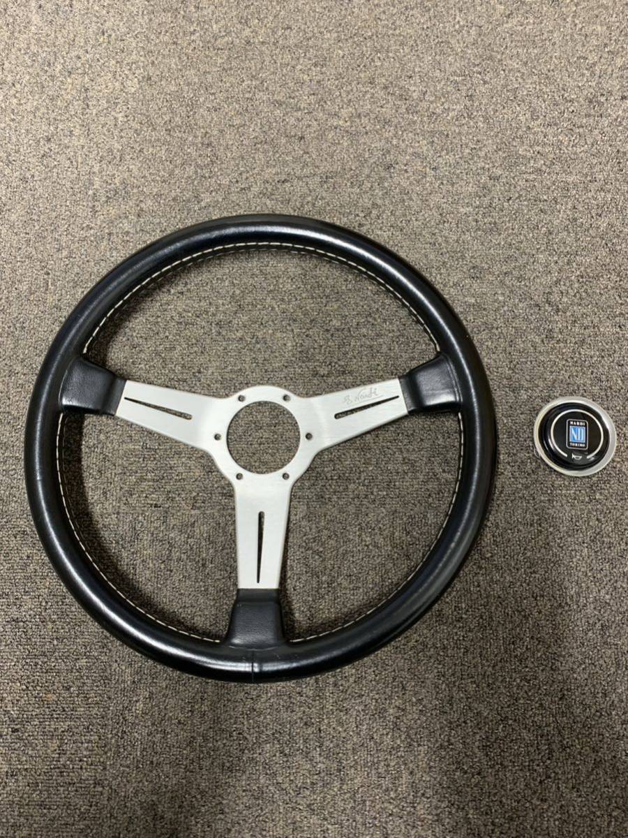車 ナルディ（NARDI）クラシックレザーステアリング 35パイ 海外輸入品