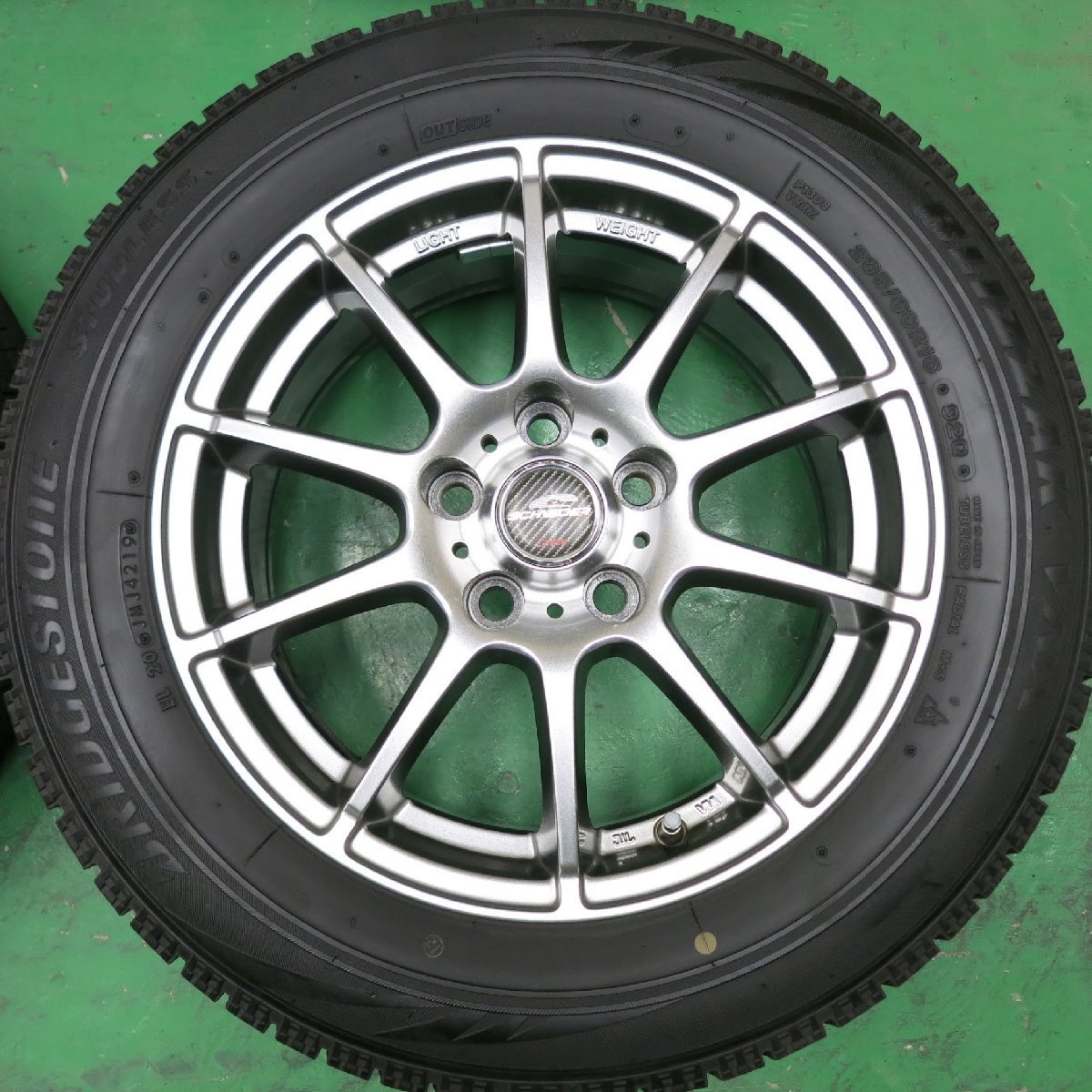 送料無料]バリ溝！19年！8.5分☆スタッドレス 205/60R16 ブリヂストン