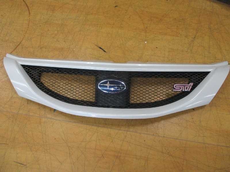 インプレッサ（GRB）前期純正フロントグリル 　品番：J1010FG010　太田