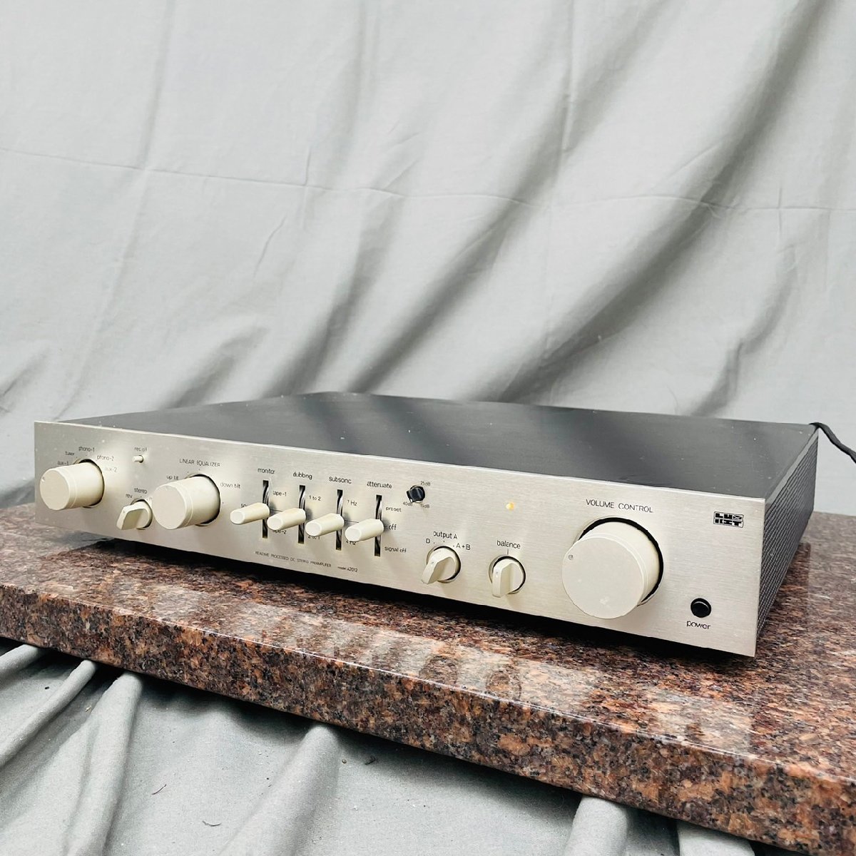 T4075＊【中古】LUXKIT ラックスキット A2012 ステレオプリアンプ