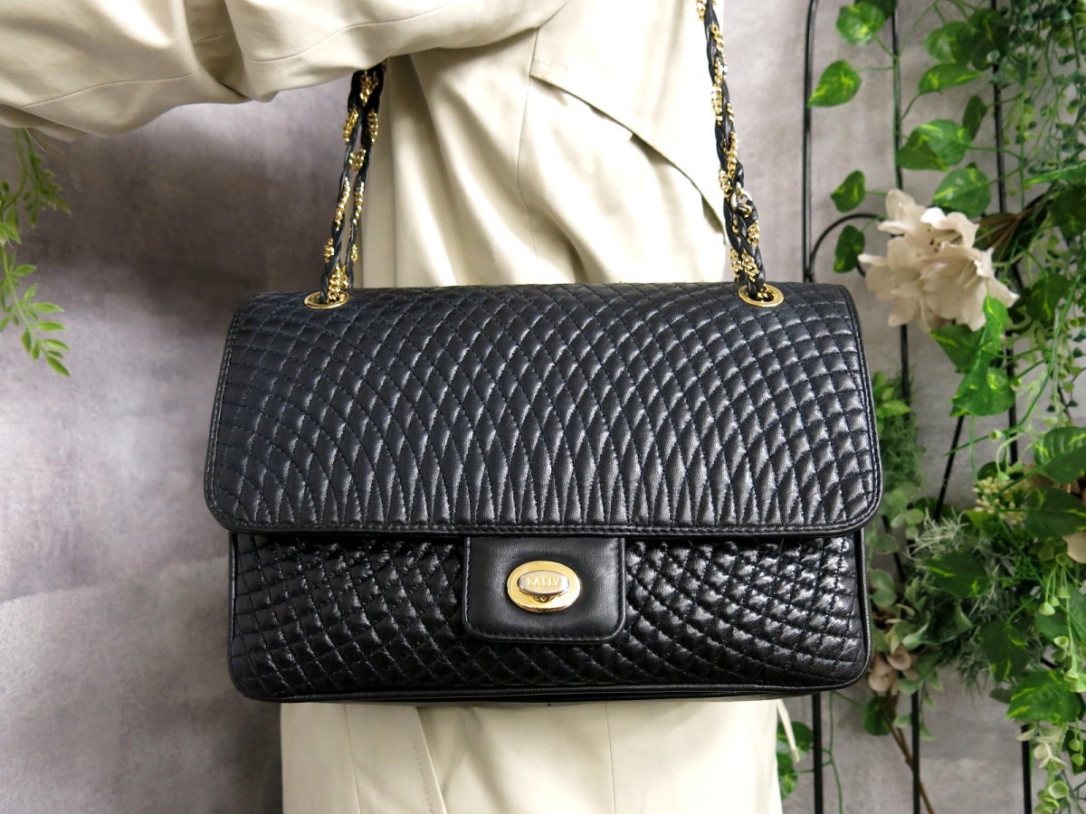 ●超美品●BALLY バリー●キルティング ラム レザー 本革●チェーン ショルダー バッグ●ダークネイビー●ゴールド金具●肩掛け●Js41531