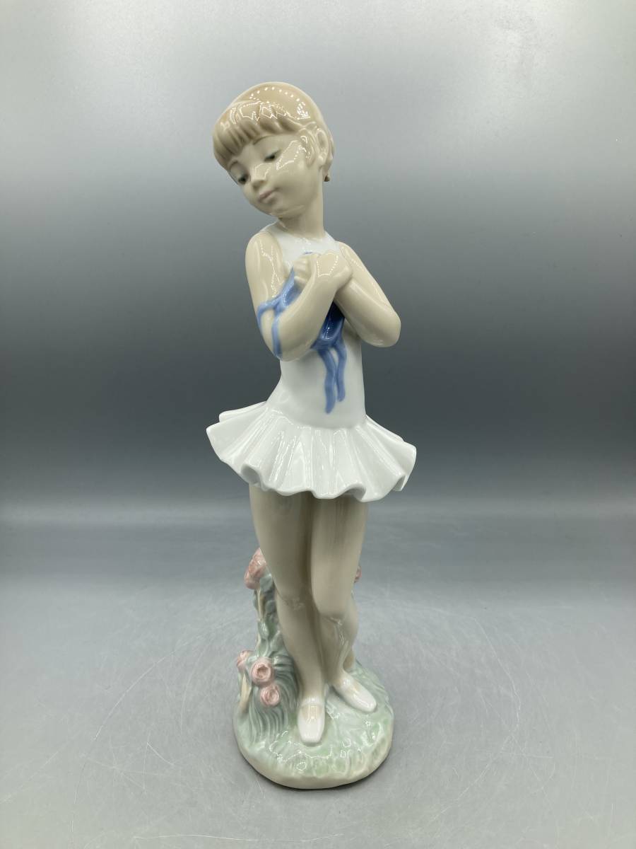 リヤドロ ナオ バレリーナ バレエ 花 置物 フィギュリン 陶器 陶器人形 