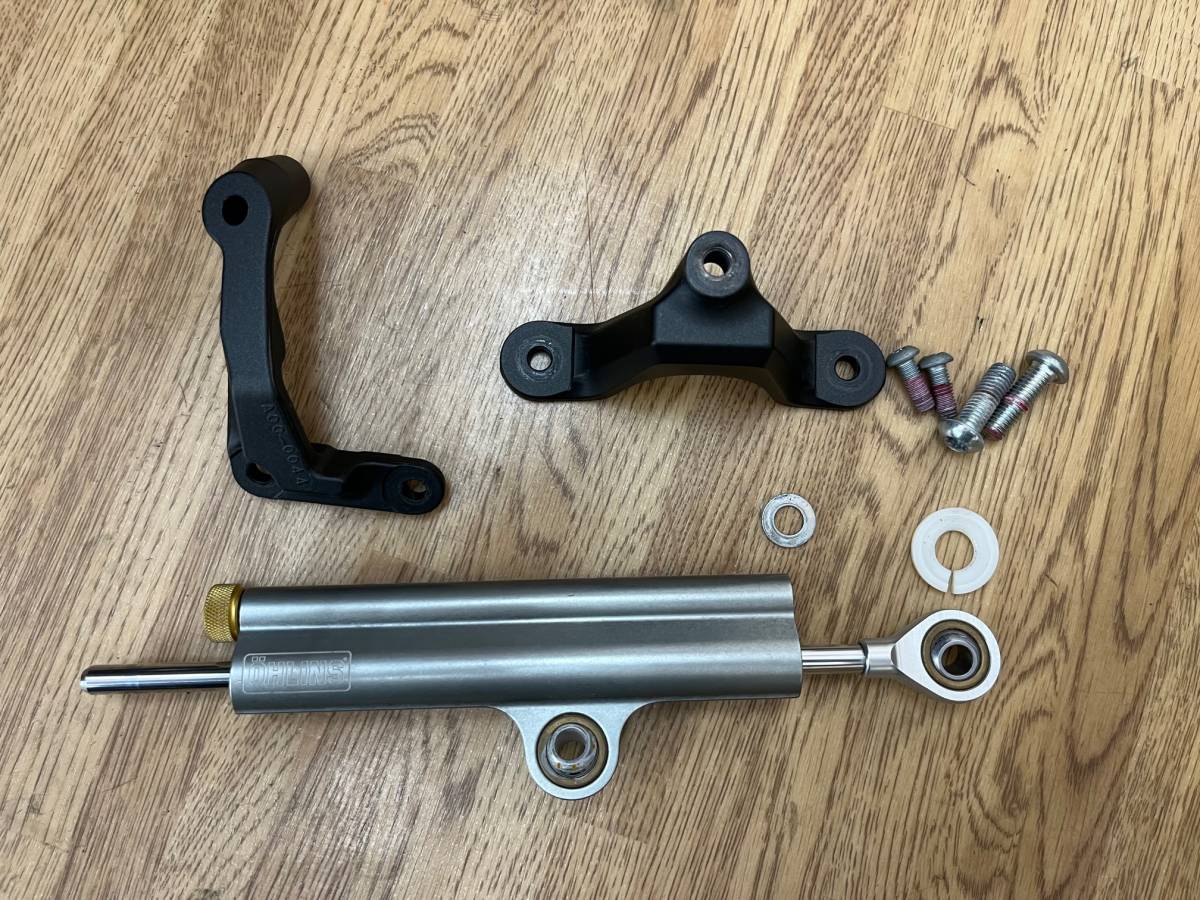 服 。様 ZX-6R(13～16）オーリンズ製ステアリングダンパー オーリンズ(Ohlins