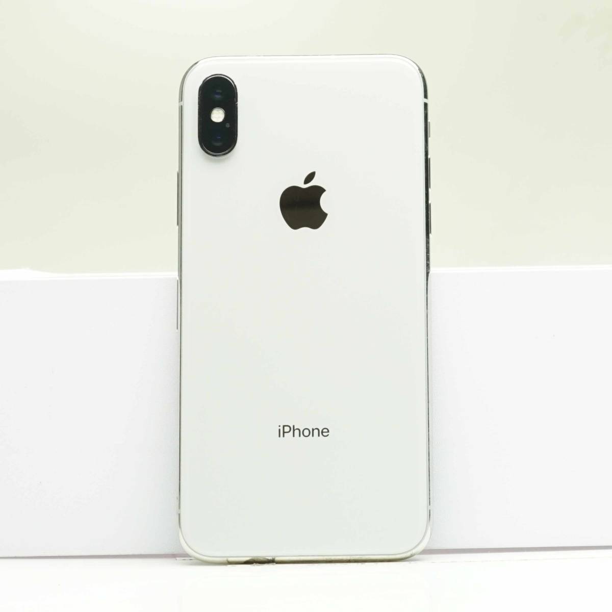スマートフォン・携帯電話 iPhone X 64 GB SIMフリー