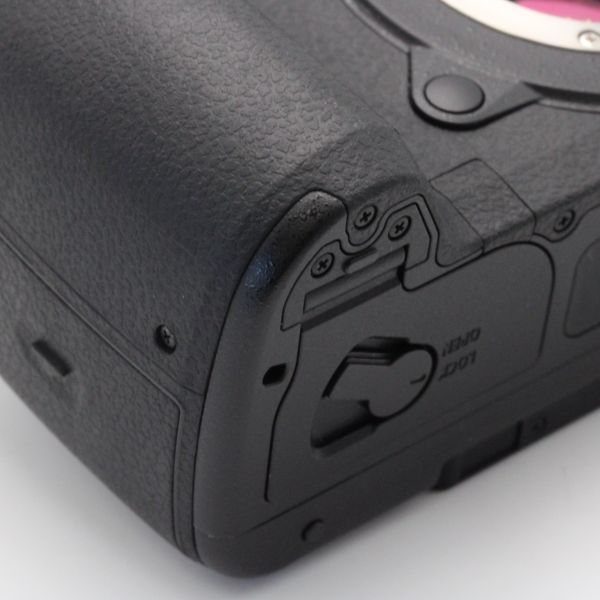 【極上品】 Panasonic Lumix GH5 ボディ ブラック DC-GH5-K #2563