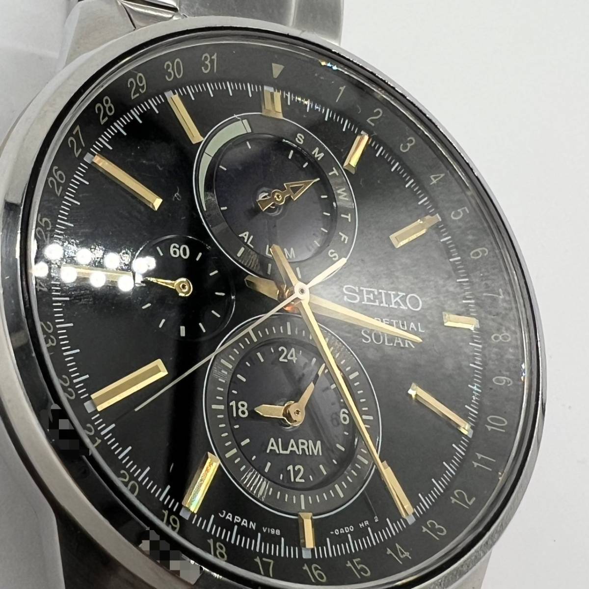 13773/ SEIKO V198-0AC0 PERPETUAL SOLAR セイコー 黒文字盤 シルバー 